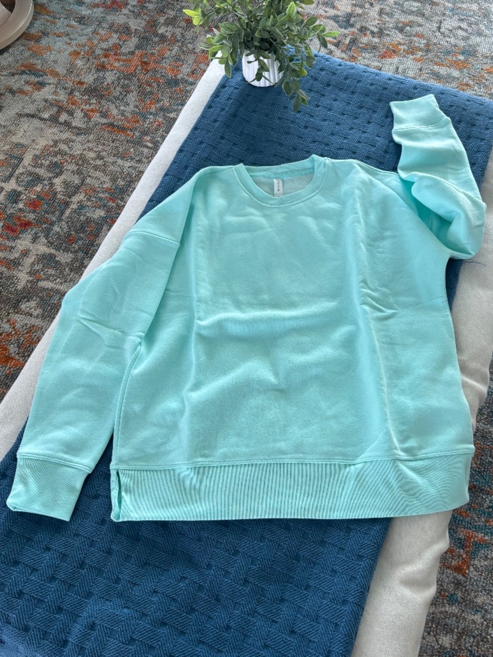 NWOT Aqua Ideology Oversized Sweatshirt Sz S